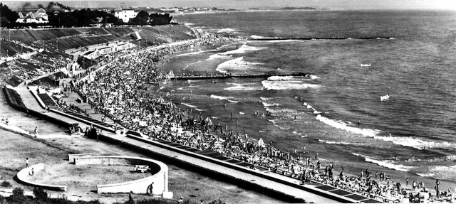 149 - Eforie Sud. Pe plaja